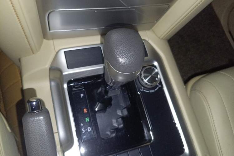 Used Toyota Land Cruiser  Gear Lever