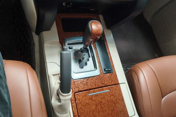 Used Toyota Land Cruiser 2015 4.0L GX-R U.S. Specification Gear Lever