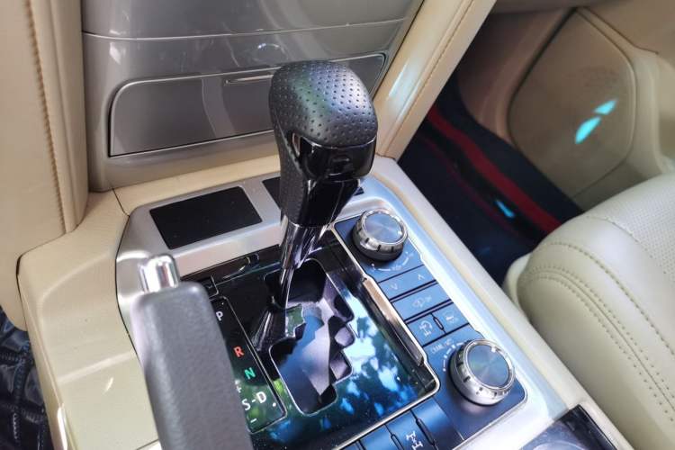 Used Toyota Land Cruiser  Gear Lever