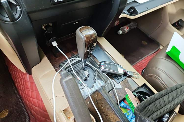 Used Toyota Land Cruiser 2015 4.0L V6 Middle East Low-Trim Version Gear Lever
