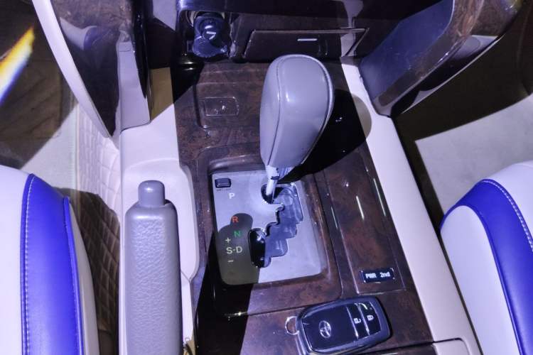 Used Toyota Land Cruiser  Gear Lever