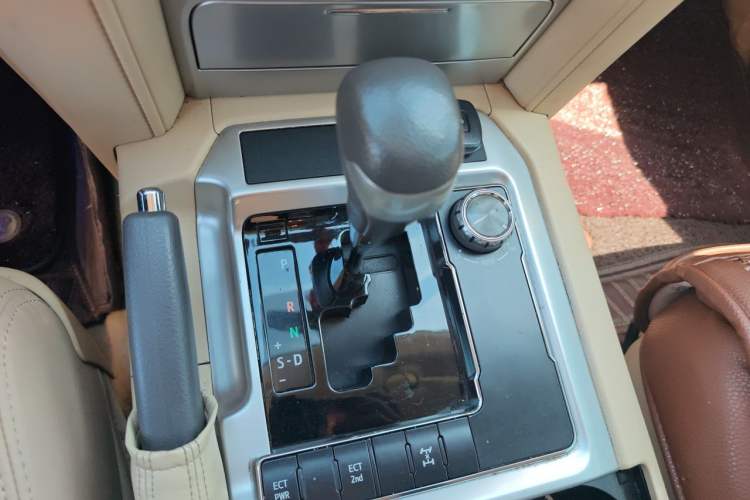 Used Toyota Land Cruiser  Gear Lever