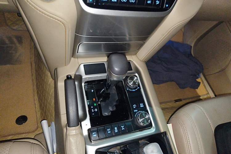 Used Toyota Land Cruiser  Gear Lever