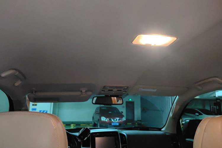 Used Toyota Land Cruiser 2015 4.0L V6 Middle East Low-Trim Version Headliner