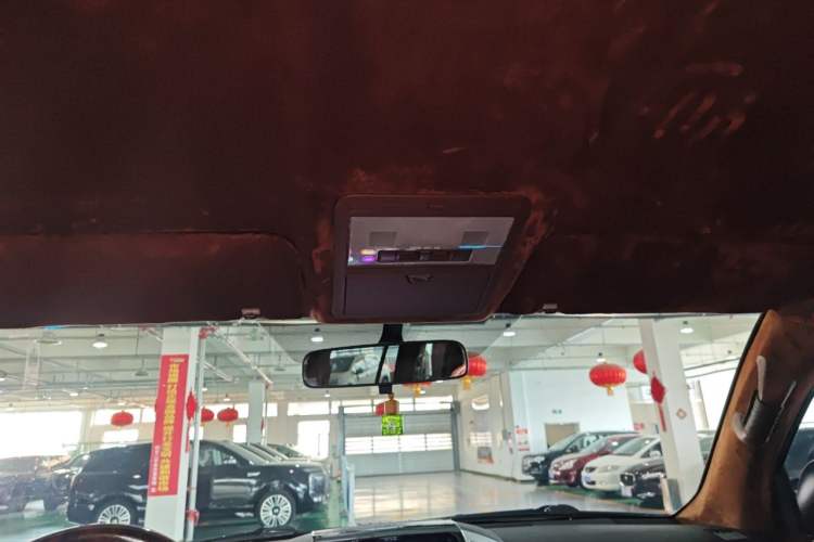 Used Toyota Land Cruiser 2015 4.0L V6 Middle East Low-Trim Version Headliner