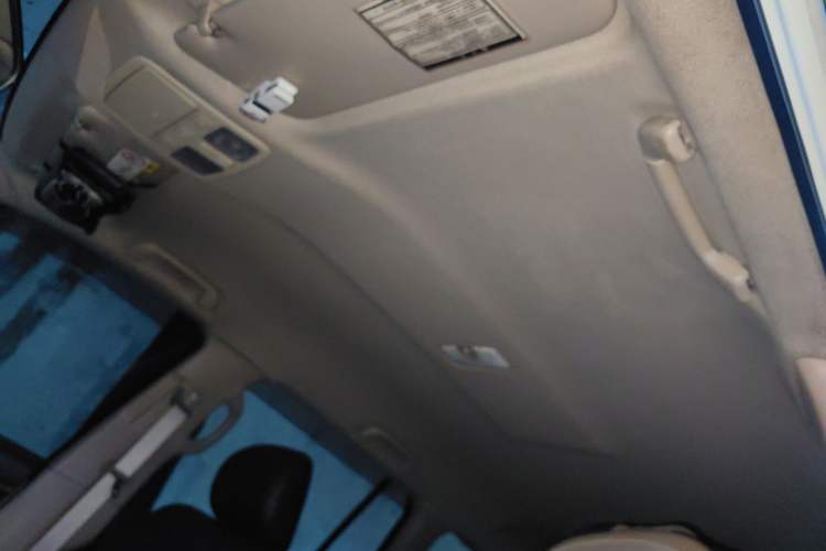 Used Toyota Land Cruiser 2015 4.0L V6 Middle East Low-Trim Version Headliner