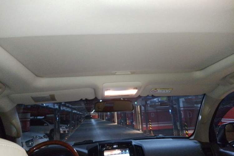 Used Toyota Land Cruiser 2015 4.0L V6 Middle East Limited Edition Headliner