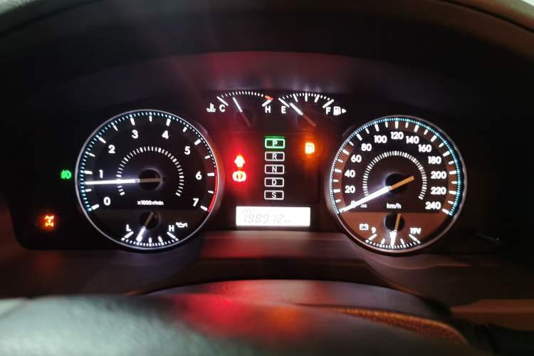 Used Toyota Land Cruiser 2015 4.0L V6 Middle East Limited Edition Instrument Cluster