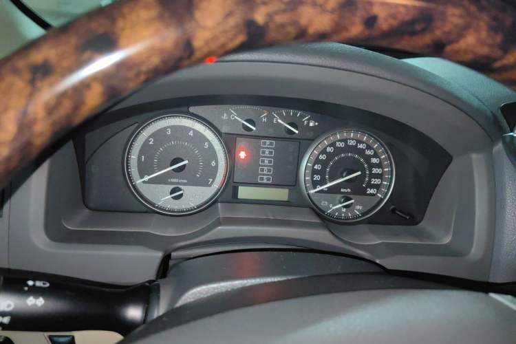 Used Toyota Land Cruiser 2015 4.0L V6 Middle East Low-Trim Version Instrument Cluster