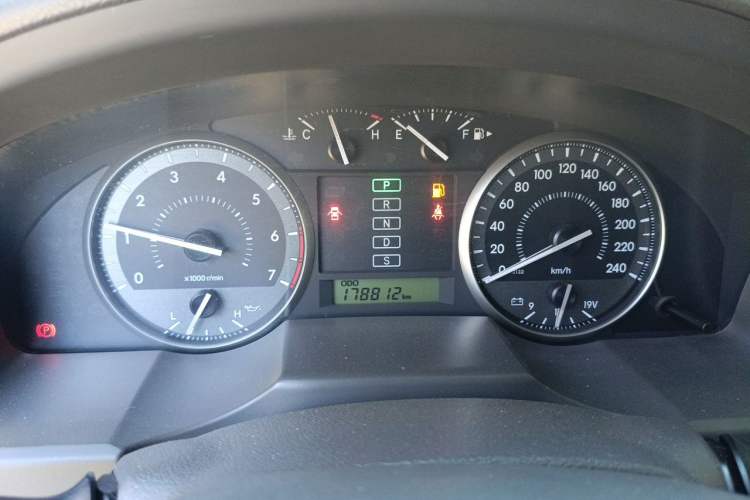 Used Toyota Land Cruiser  Instrument Cluster