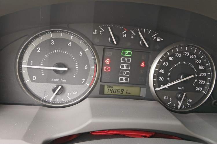 Used Toyota Land Cruiser 2015 4.0L V6 Middle East Limited Edition Instrument Cluster