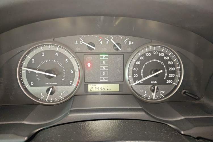 Used Toyota Land Cruiser 2015 4.0L V6 Middle East Low-Trim Version Instrument Cluster