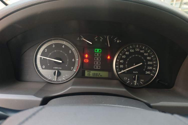 Used Toyota Land Cruiser 2015 4.0L V6 Middle East Low-Trim Version Instrument Cluster