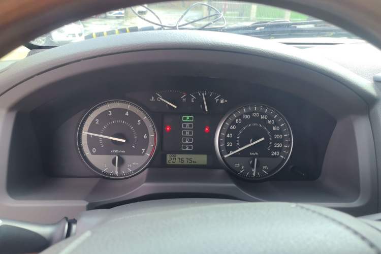 Used Toyota Land Cruiser  Instrument Cluster