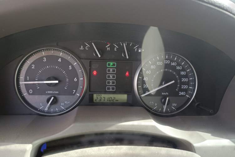 Used Toyota Land Cruiser  Instrument Cluster