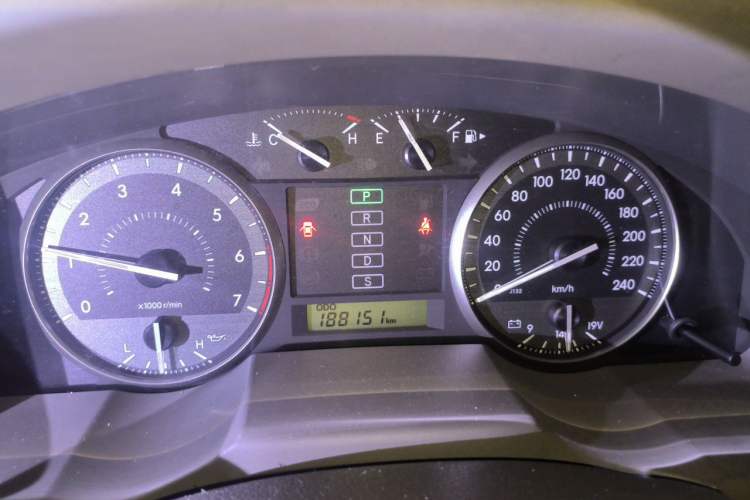 Used Toyota Land Cruiser 2015 4.0L V6 Middle East Low-Trim Version Instrument Cluster