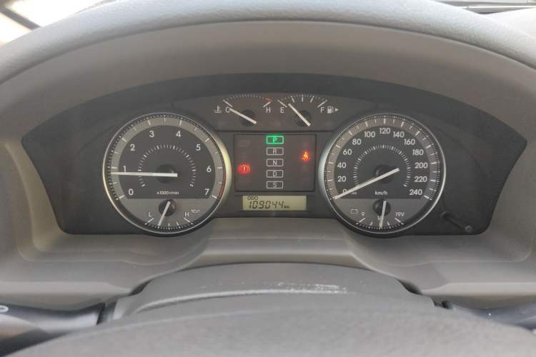 Used Toyota Land Cruiser  Instrument Cluster