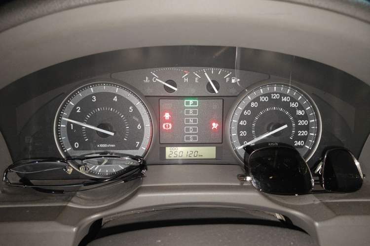 Used Toyota Land Cruiser 2015 4.0L V6 Middle East Low-Trim Version Instrument Cluster