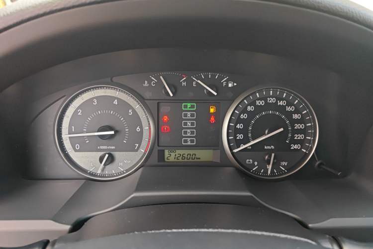 Used Toyota Land Cruiser 2015 4.0L V6 Middle East Low-Trim Version Instrument Cluster