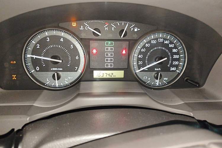 Used Toyota Land Cruiser  Instrument Cluster