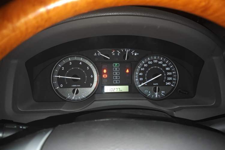 Used Toyota Land Cruiser  Instrument Cluster