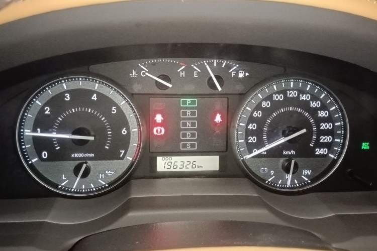 Used Toyota Land Cruiser 2015 4.0L 5-Seater Middle East Version Instrument Cluster
