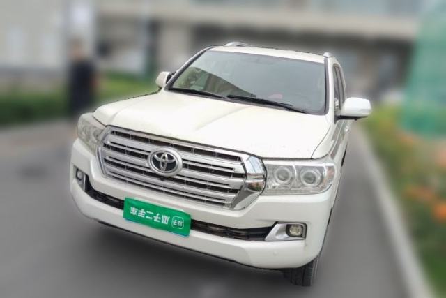 Used Toyota Land Cruiser 2015 4.0L V6 Middle East Low-Trim Version