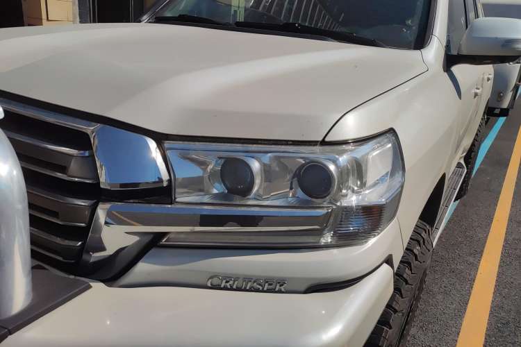 Used Toyota Land Cruiser 2015 4.6L V8 Middle East Limited Edition Left Front Headlight