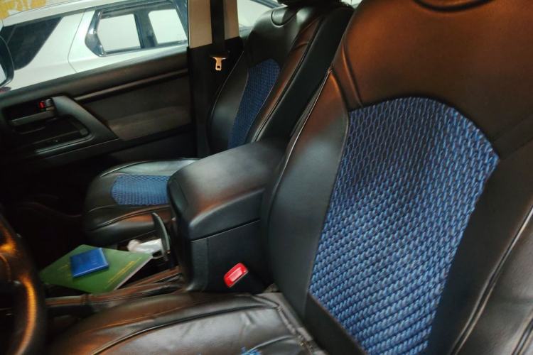 Used Toyota Land Cruiser 2015 4.0L 5-Seater Middle East Version Left Front Seat