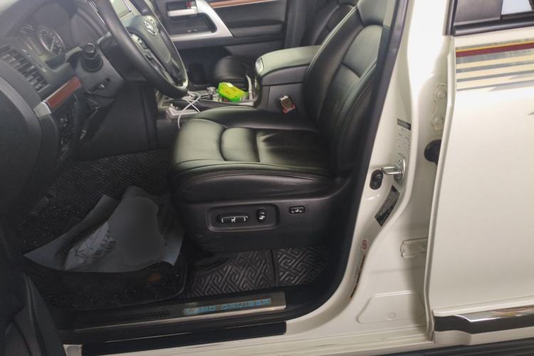 Used Toyota Land Cruiser  Left Front Seat
