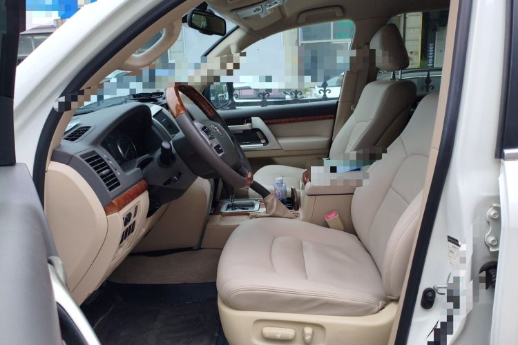 Used Toyota Land Cruiser 2015 4.0L V6 Middle East Limited Edition Left Front Seat