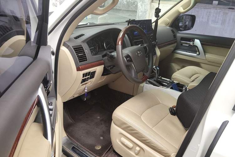 Used Toyota Land Cruiser  Left Front Seat