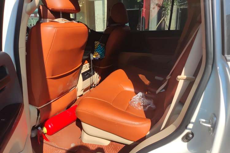 Used Toyota Land Cruiser 2015 4.6L V8 Middle East Limited Edition Left Rear Seat