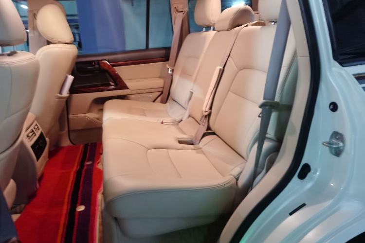 Used Toyota Land Cruiser 2015 4.0L V6 Middle East Limited Edition Left Rear Seat