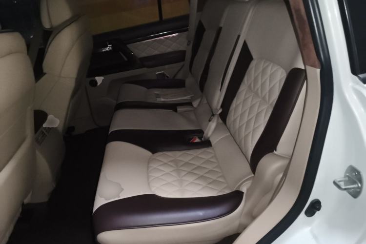 Used Toyota Land Cruiser 2015 4.0L V6 Middle East Low-Trim Version Left Rear Seat