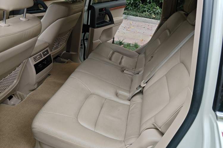 Used Toyota Land Cruiser 2015 4.0L V6 Middle East Limited Edition Left Rear Seat
