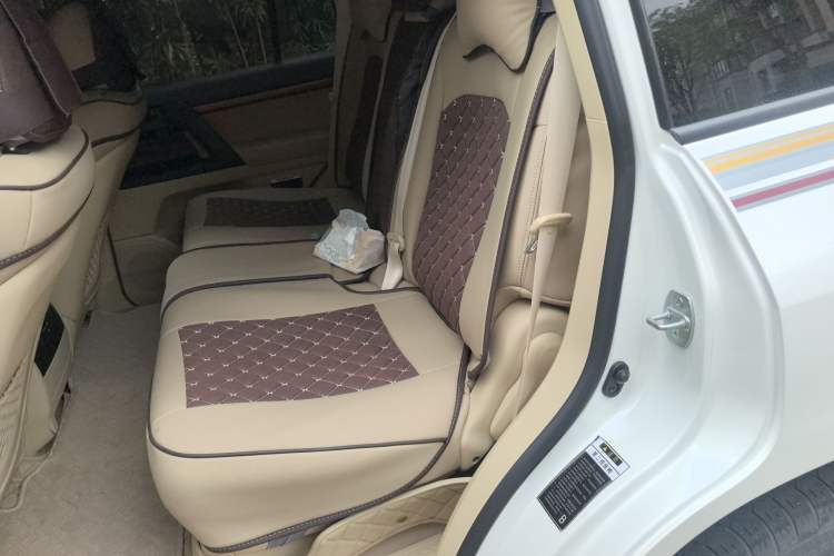 Used Toyota Land Cruiser 2015 4.0L 8-Seater Middle East Version Left Rear Seat