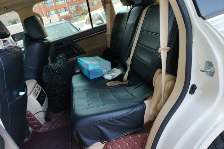 Used Toyota Land Cruiser 2015 4.0L V6 Middle East Limited Edition Left Rear Seat