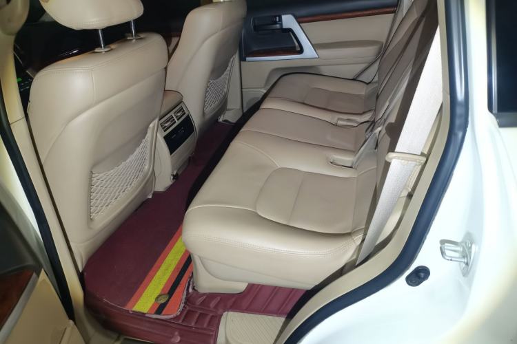 Used Toyota Land Cruiser 2015 4.6L V8 Middle East Limited Edition Left Rear Seat