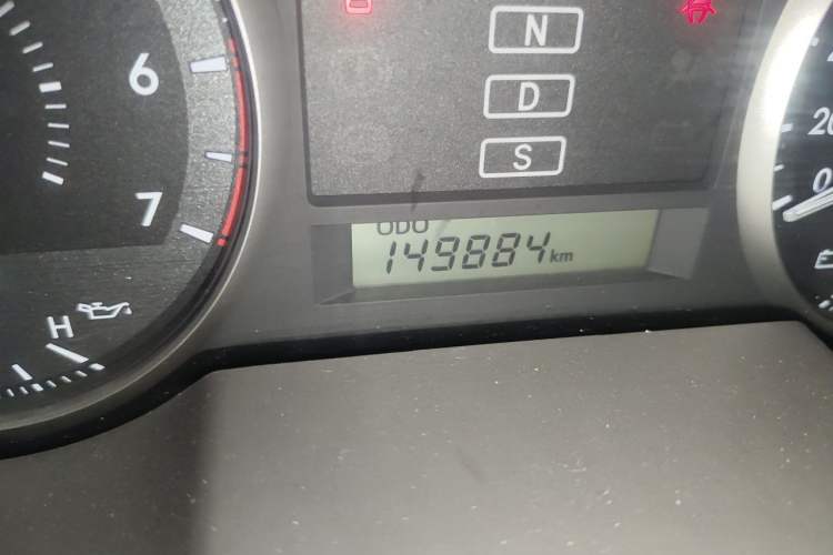 Used Toyota Land Cruiser 2015 4.0L 5-Seater Middle East Version Odometer Close Up