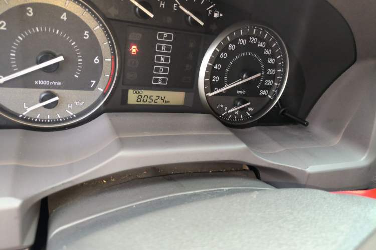 Used Toyota Land Cruiser 2015 4.0L V6 Middle East Low-Trim Version Odometer Close Up