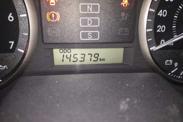 Used Toyota Land Cruiser 2015 4.0L V6 Middle East Low-Trim Version Odometer Close Up