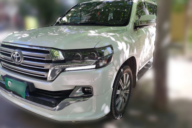 Used Toyota Land Cruiser  Guazi used car, China used car export, Used car for sale, Used  cars, Cheapest cars for sale