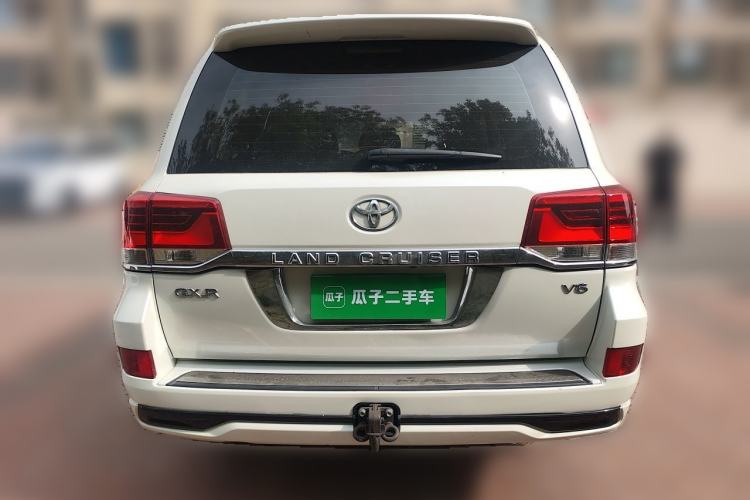 Used Toyota Land Cruiser 2015 4.0L V6 Middle East Low-Trim Version Rear