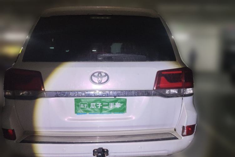 Used Toyota Land Cruiser 2015 4.0L 5-Seater Middle East Version Rear