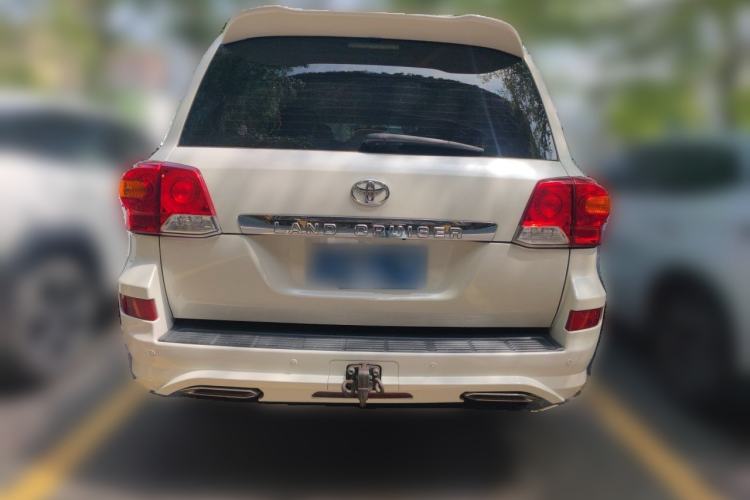 Used Toyota Land Cruiser 2015 4.0L 5-Seater Middle East Version Rear