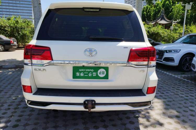 Used Toyota Land Cruiser 2015 4.0L V6 Middle East Limited Edition Rear