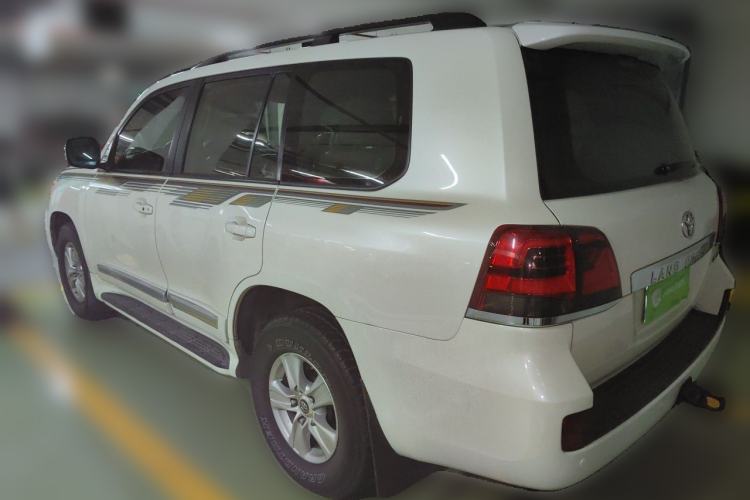 Used Toyota Land Cruiser 2015 4.0L V6 Middle East Low-Trim Version Rear Left 45 Deg
