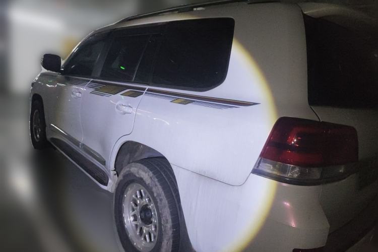 Used Toyota Land Cruiser 2015 4.0L 5-Seater Middle East Version Rear Left 45 Deg