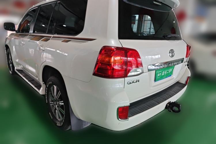 Used Toyota Land Cruiser 2015 4.0L V6 Middle East Low-Trim Version Rear Left 45 Deg